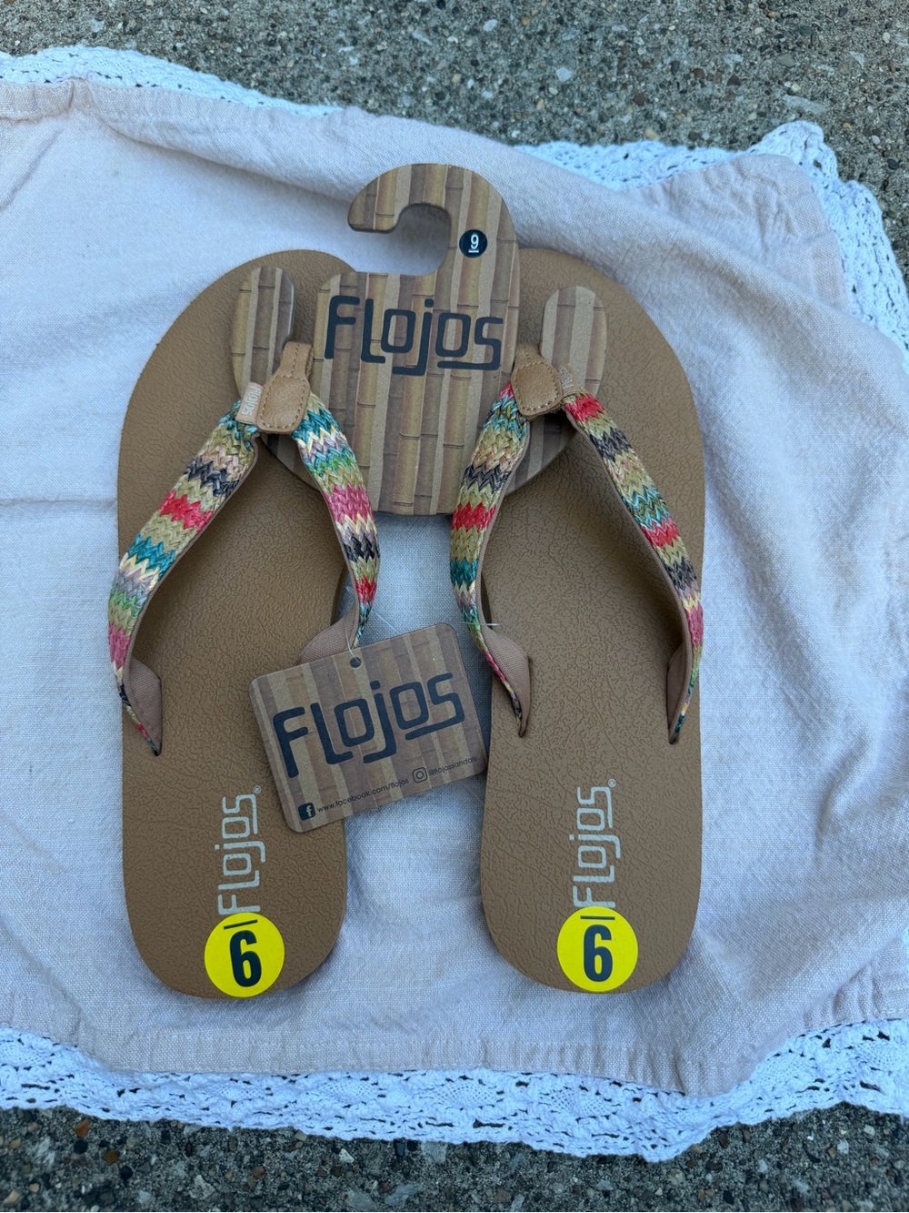 NWT ~ Flojos Tan Footbed Flip Flops with Multicolor Woven Straps SZ 9